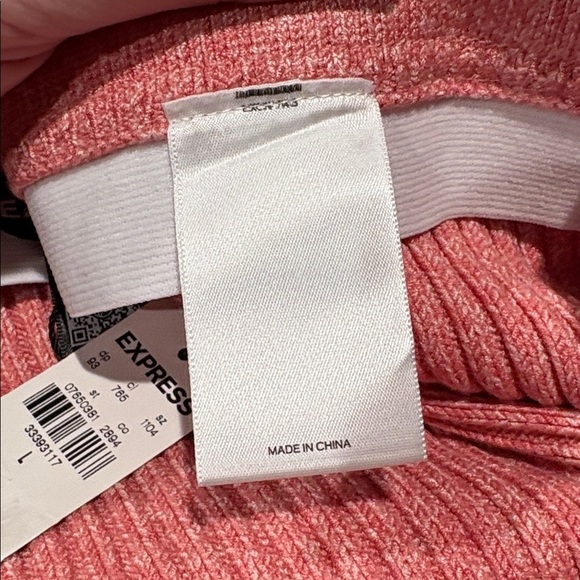 Express - High Waisted Cable Knit Mini Sweater Skirt. Size Large. NWT. Pink - Picture 11 of 16